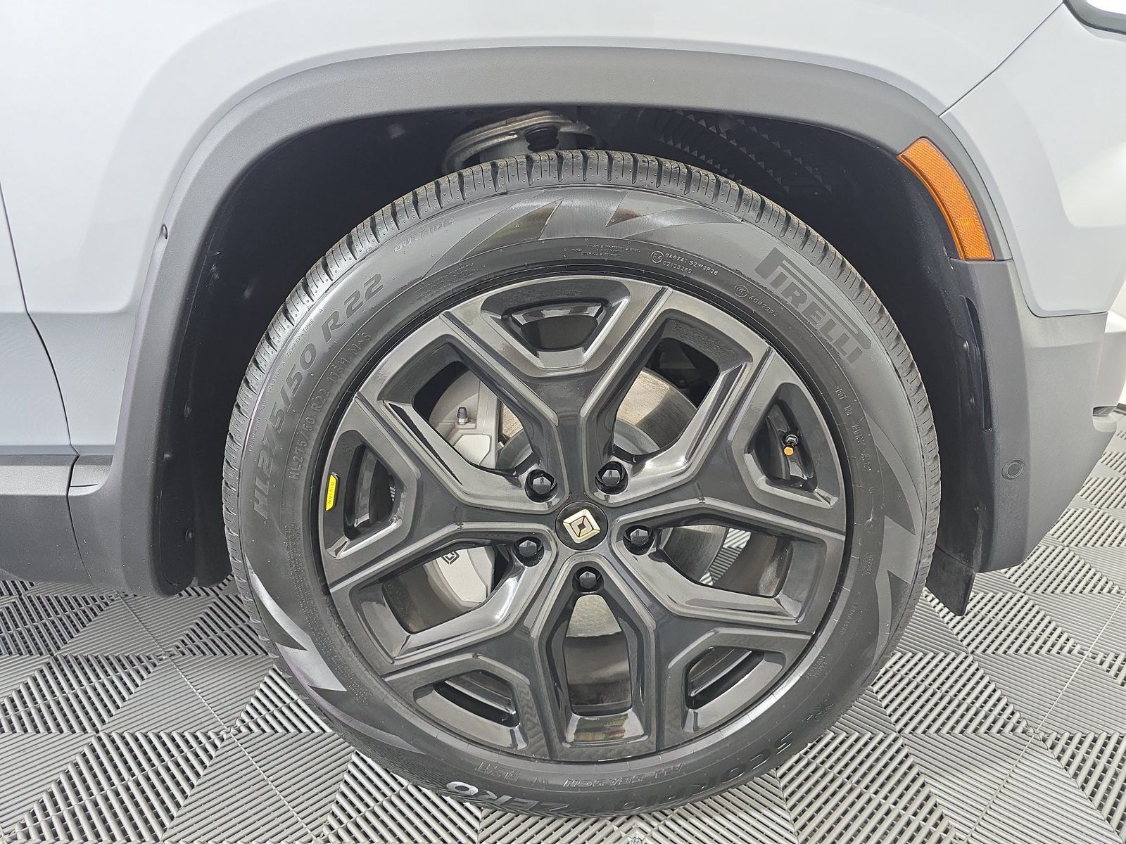 Used 2023 Rivian R1T Adventure Dual AWD/4WD image 11