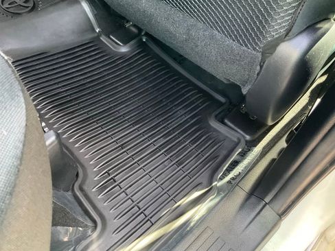 Used 2018 Toyota 4Runner SR5 RWD image 53