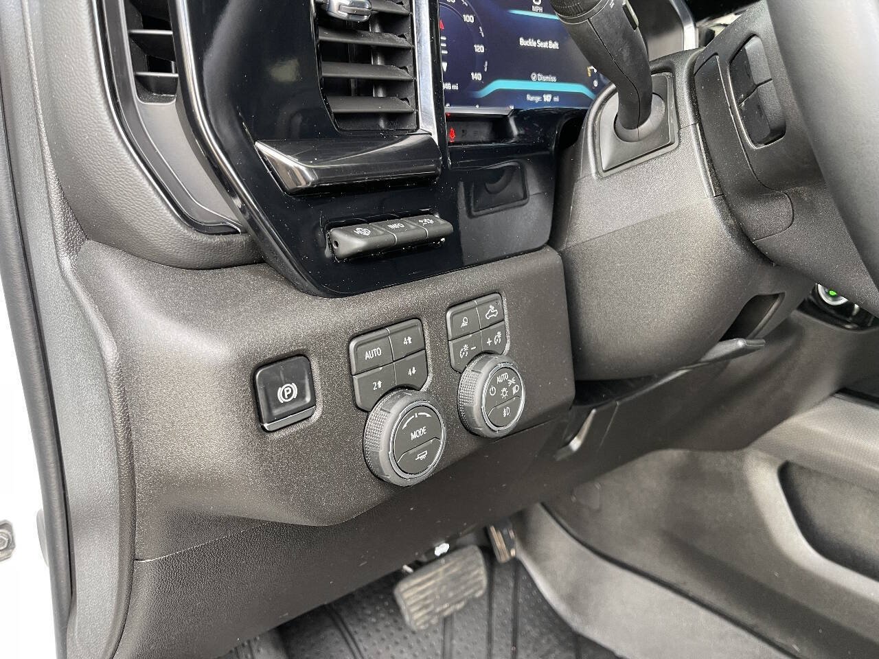 Used 2026 Chevrolet Silverado 2500 ZR2 AWD/4WD image 12