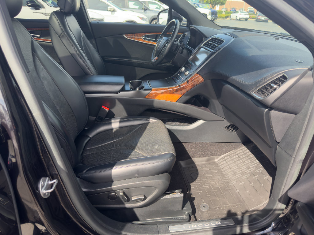Used 2019 Lincoln Nautilus Reserve AWD/4WD image 12