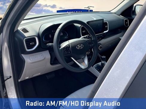 New 2025 Hyundai Venue SEL image 7