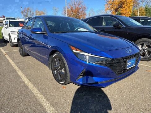 Certified 2023 Hyundai Elantra SEL image 2