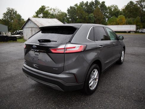 Used 2024 Ford Edge SEL image 3