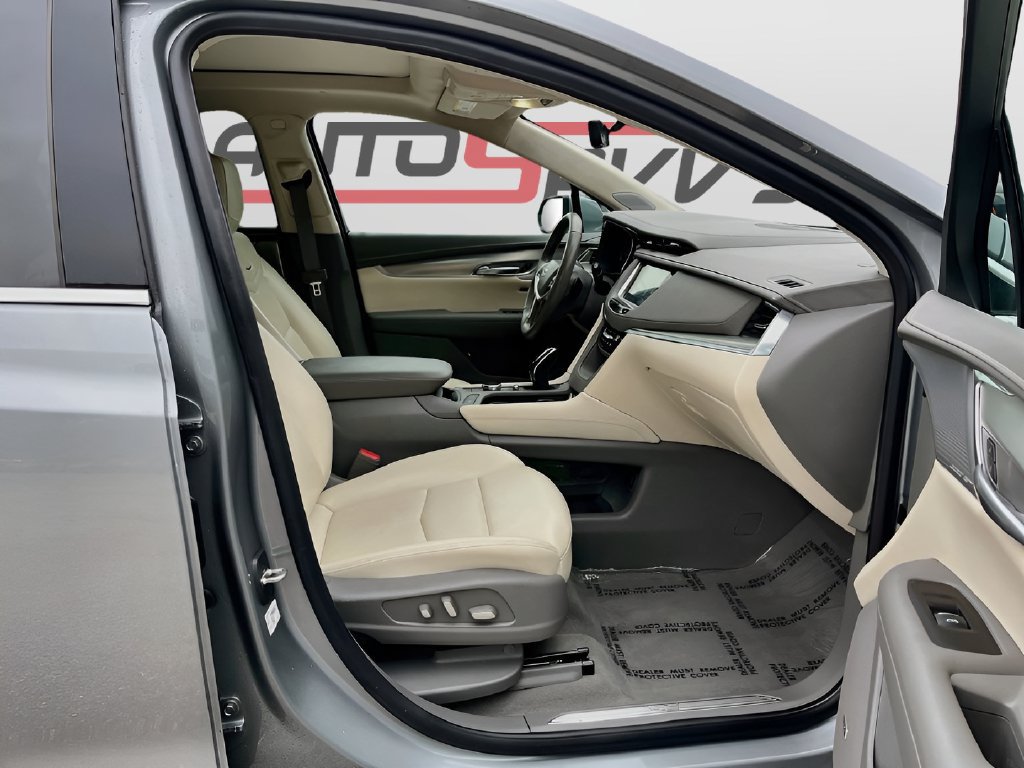 Used 2023 Cadillac XT5 Premium Luxury w/ Technology Package FWD image 30