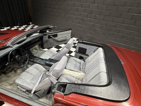 Used 1988 Chevrolet Camaro IROC-Z RWD image 42