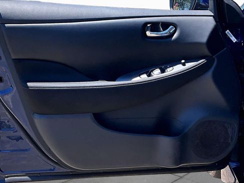 Used 2025 Nissan Leaf S FWD image 21