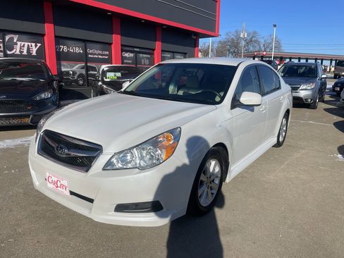 Used 2011 Subaru Legacy 2.5i Premium image 1
