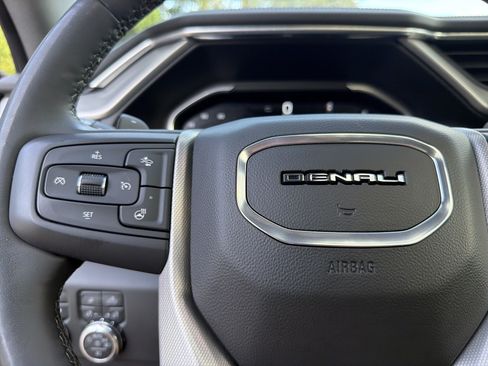 Used 2023 GMC Sierra 1500 Denali w/ Denali Reserve Package AWD/4WD image 26