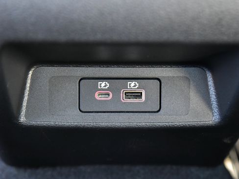 Used 2025 Nissan Altima 2.5 SV FWD image 35