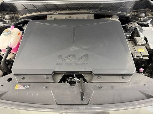 Certified 2023 Kia Niro Wind w/ Wind Preserve Package FWD image 19
