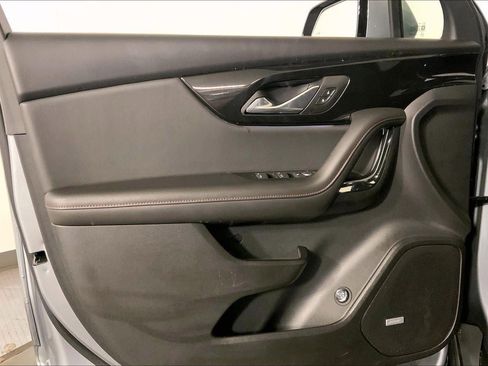 Used 2025 Chevrolet Blazer RS FWD image 24