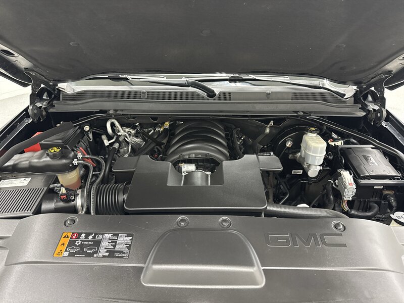Used 2020 GMC Yukon SLE AWD/4WD image 9