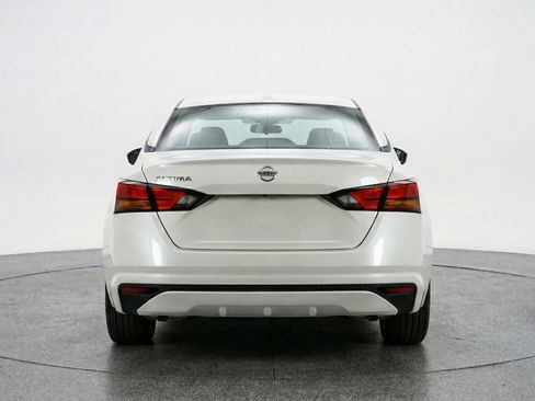 Used 2025 Nissan Altima 2.5 SV image 7