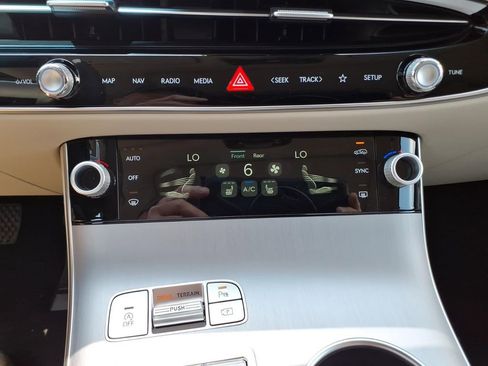 New 2026 Genesis GV70 2.5T Select AWD/4WD image 22