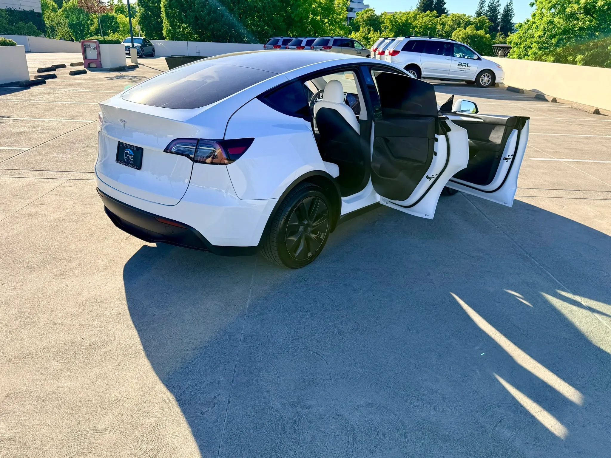 Used 2024 Tesla Model Y Long Range RWD image 44