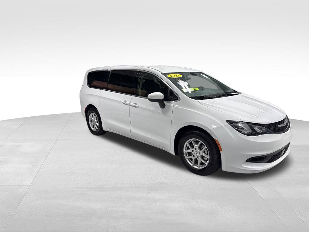 Used 2022 Chrysler Voyager LX FWD image 10