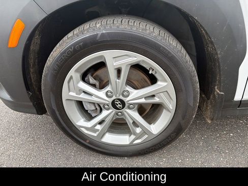 Used 2023 Hyundai Kona SEL w/ Cargo Package image 9