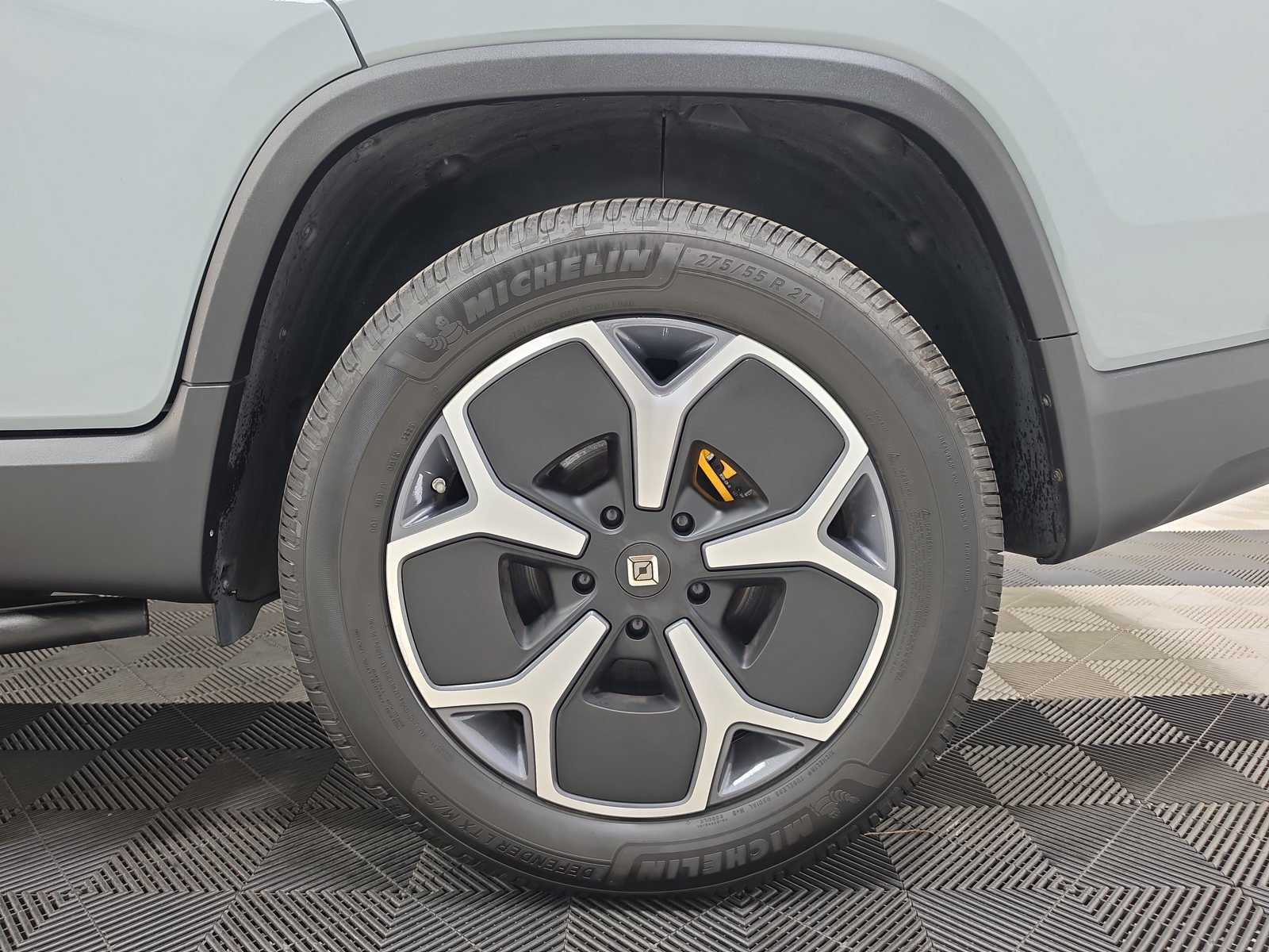 Used 2022 Rivian R1T Adventure AWD/4WD image 10