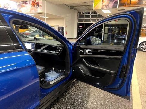 Used 2017 Porsche Panamera image 25