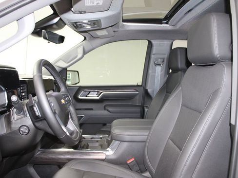 Used 2025 Chevrolet Silverado 1500 LTZ w/ LTZ Premium Package AWD/4WD image 22