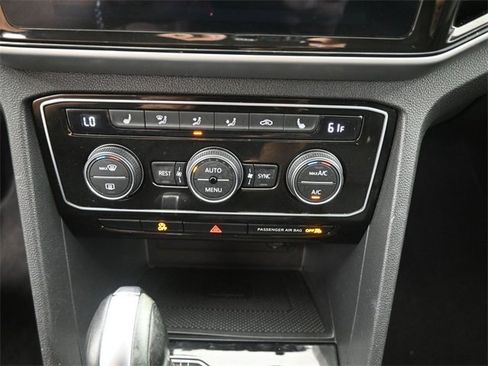 Used 2023 Volkswagen Atlas SE image 4