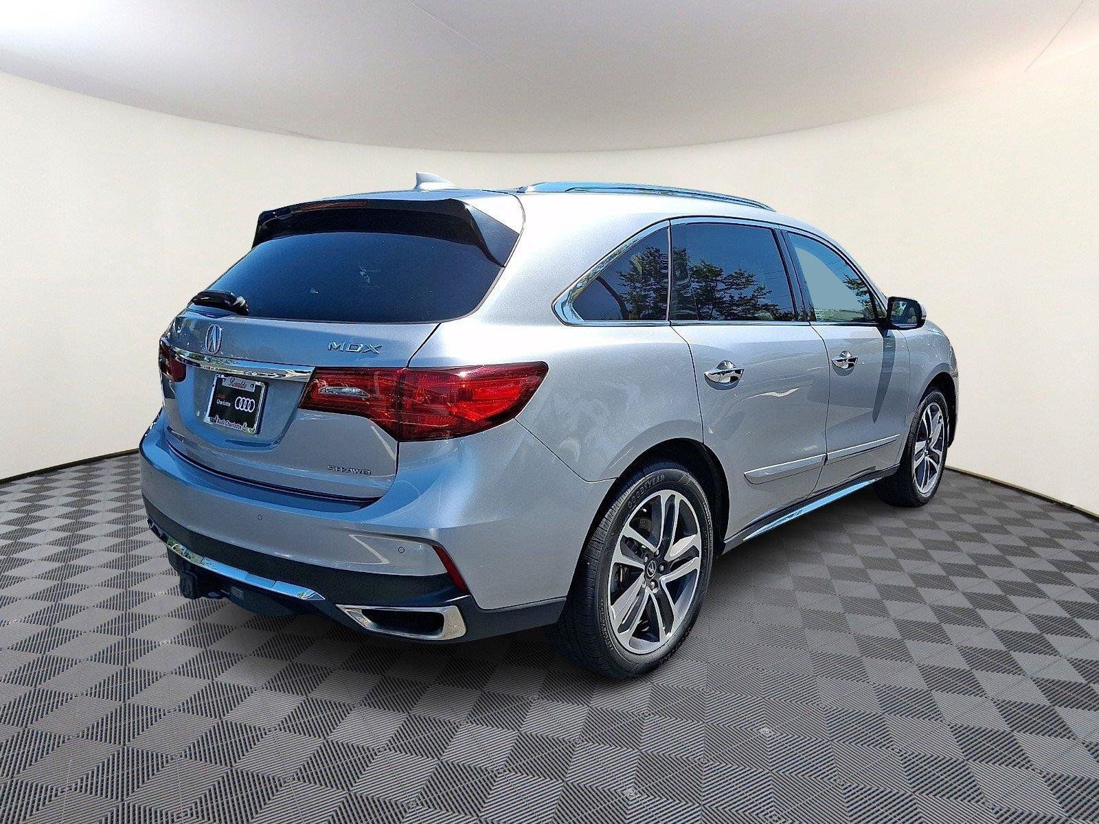 Used 2018 Acura MDX w/ Advance & Entertainment Pkg AWD/4WD image 6