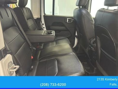 Used 2022 Jeep Wrangler Unlimited Sahara w/ Cold Weather Group AWD/4WD image 34