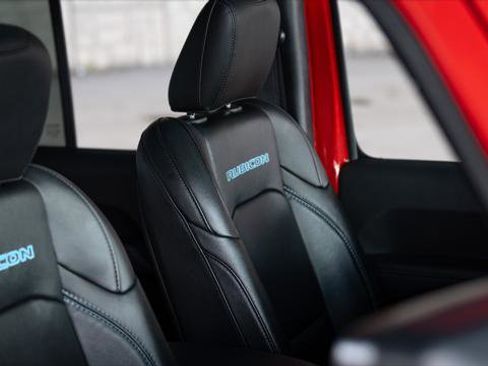 Used 2022 Jeep Wrangler Unlimited Rubicon 4xe w/ Safety Group image 26