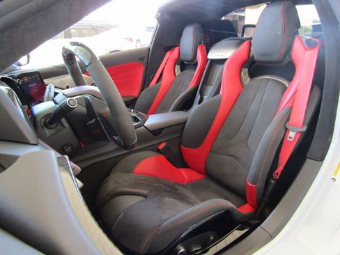 Used 2023 Chevrolet Corvette Z06 w/ Z07 Performance Package RWD image 29