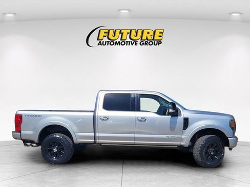 Used 2020 Ford F350 Lariat AWD/4WD image 3