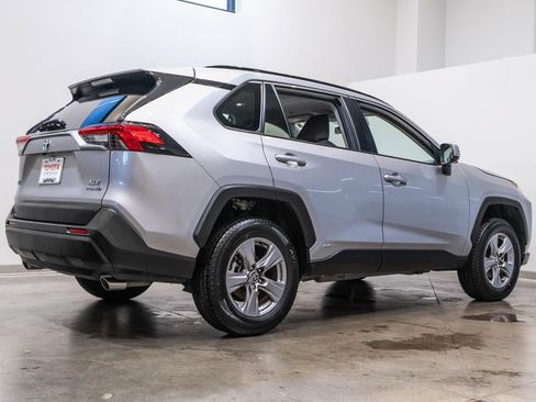 Used 2024 Toyota RAV4 XLE AWD/4WD image 9