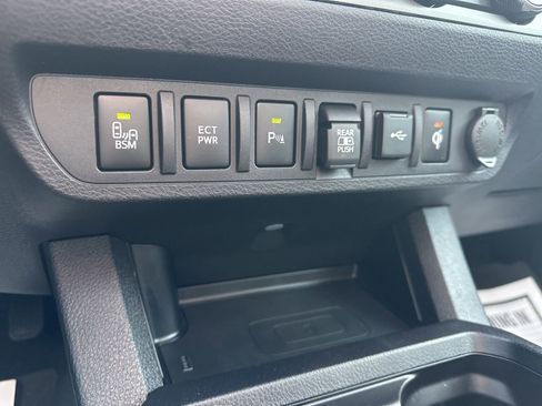 Used 2023 Toyota Tacoma SR image 46