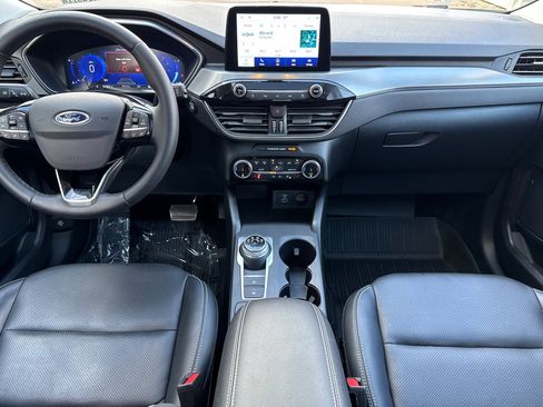 Certified 2022 Ford Escape Titanium w/ Class II Trailer Tow Package image 13