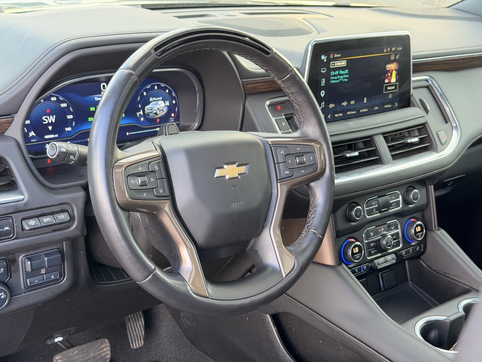 Used 2024 Chevrolet Tahoe High Country w/ Advanced Technology Package AWD/4WD image 17