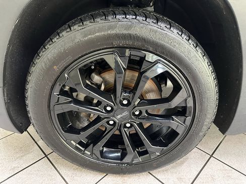 Used 2019 GMC Terrain SLT w/ GMC Pro Grade Package image 16