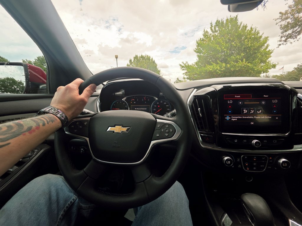 Used 2023 Chevrolet Traverse LT FWD image 38