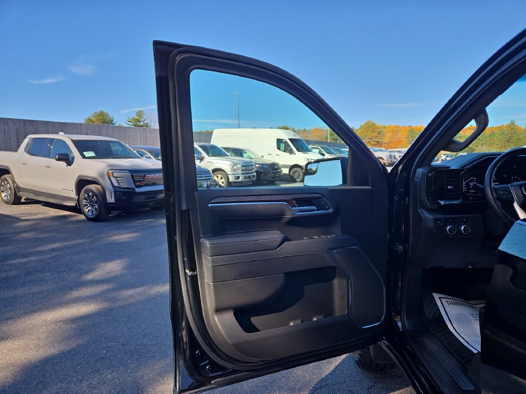 Used 2025 GMC Sierra 1500 Elevation AWD/4WD image 5