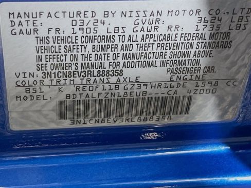 Used 2024 Nissan Versa SV FWD image 27
