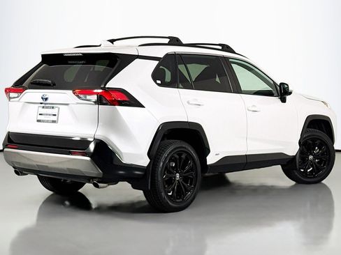Used 2024 Toyota RAV4 SE w/ Convenience Package AWD/4WD image 12