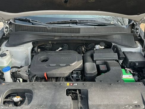 Used 2016 Kia Sorento LX Sport Utility 4D image 23