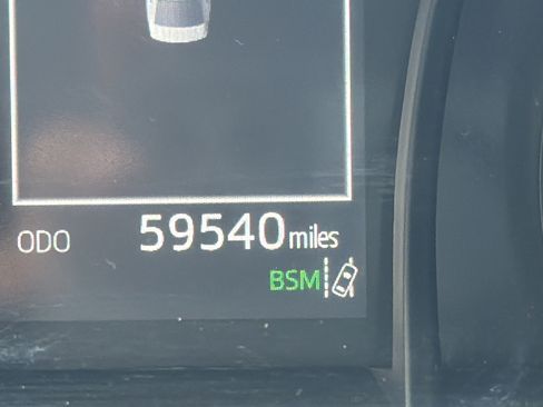 Used 2022 Toyota Camry SE w/ Convenience Package FWD image 28