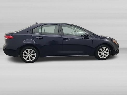 Used 2025 Toyota Corolla LE FWD image 3