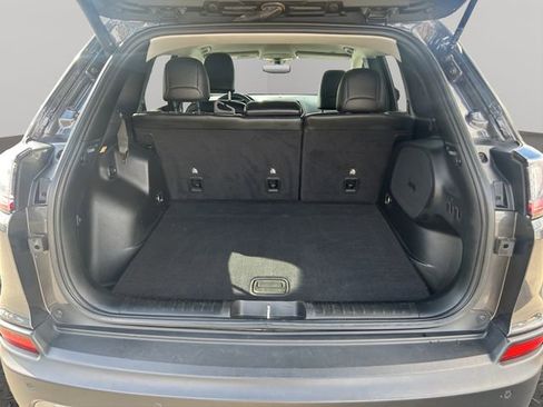 Used 2019 Jeep Cherokee Limited w/ Trailer Tow Group image 24