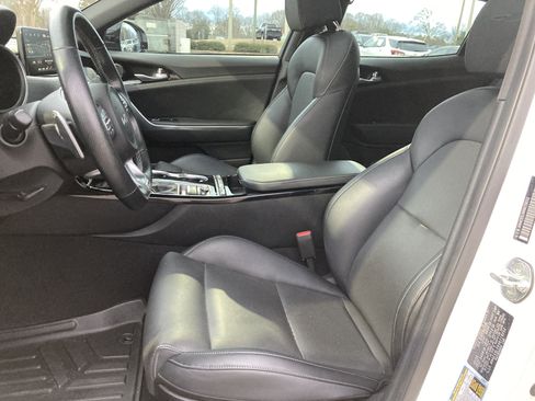 Used 2022 Kia Stinger GT-Line w/ Sun & Sound Package image 11