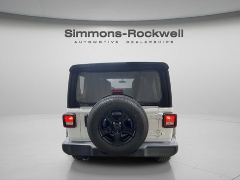 Used 2022 Jeep Wrangler Unlimited Sport image 6