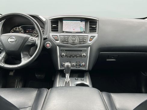 Used 2020 Nissan Pathfinder SL AWD/4WD image 28