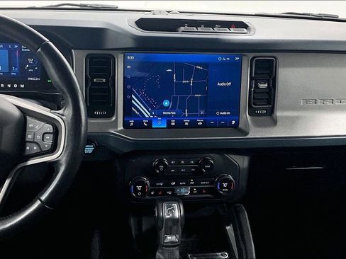 Used 2024 Ford Bronco Outer Banks AWD/4WD image 6