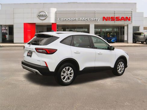 Used 2025 Ford Escape Active image 3