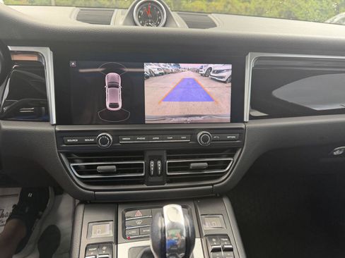 Used 2020 Porsche Macan AWD/4WD image 13