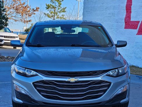 Used 2024 Chevrolet Malibu LT image 2